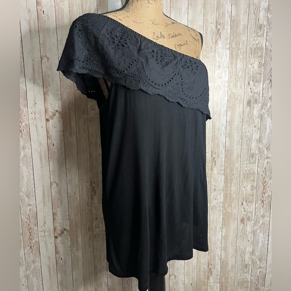 Cable & Gauge Tops Cable Gauge Black One Shoulder Top Poshmark
